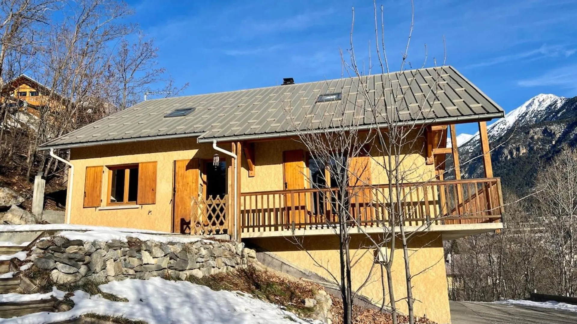 Joli Triplex Avec Jardin Et Vue location