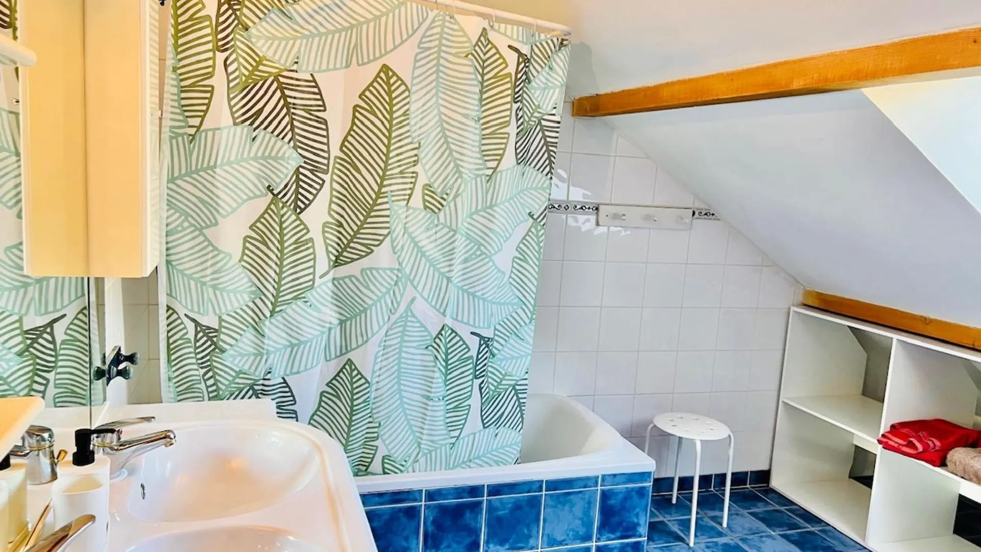 Holiday home Joli Triplex Avec Jardin Et Vue Villa Puy-Saint-Pierre