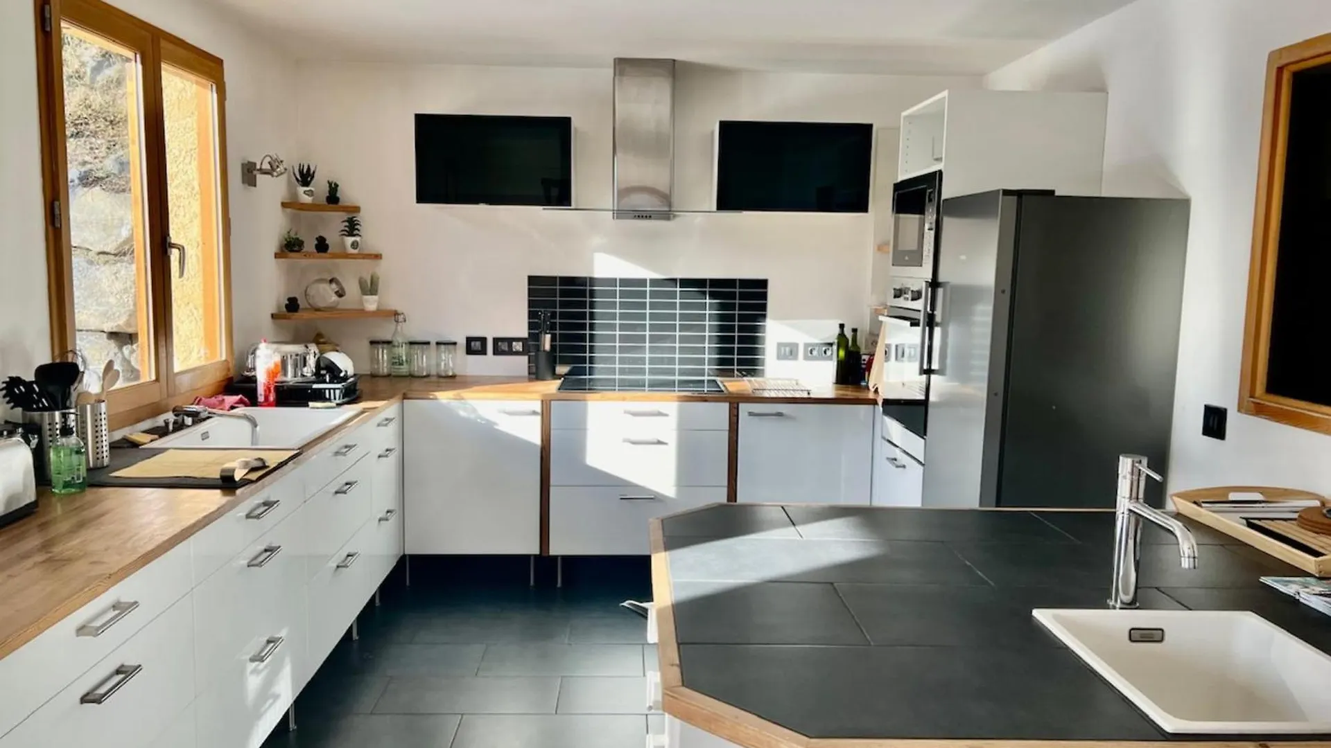 Holiday home Joli Triplex Avec Jardin Et Vue Villa Puy-Saint-Pierre